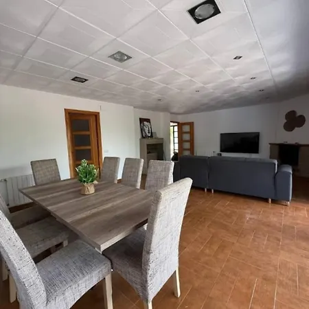 Large House Surrounded By Nature Villa Vilanova del Vallès