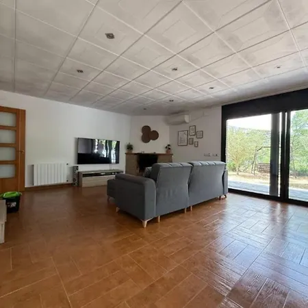 Villa Large House Surrounded By Nature Vilanova del Vallès